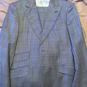 Elegant Gray Checkered Men's Blazer